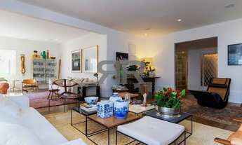 Imagem 2: Apartamento Iluminado Espaçoso e Completamente Reformado na copa das árvores