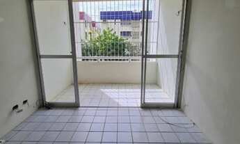 Imagem 2: Apto nascente, ventilação natural, primeiro andar, prédio pilotis, 3 qtos 1 ste, varanda