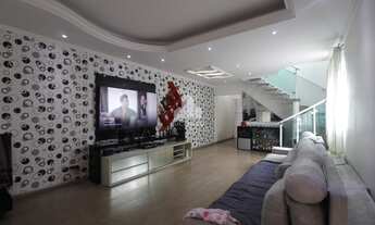 Imagem 2: Sobrado à venda de 244 m² com 4 dormitórios, sendo 1 suíte por R$850.000,00 localizado no