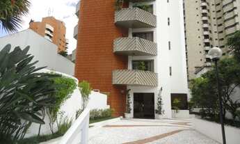 Imagem 2: Apartamento a venda em Moema, com 165 metros, 4 dormitórios sendo 1 suíte e 3 vagas de ga