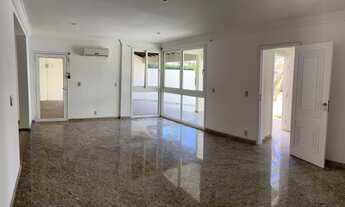 Imagem 5: Casa para aluguel e venda com 285 m2 com 8 quartos