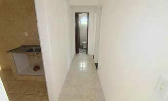 Imagem 6: Apartamento com 2 quartos, wc social, dependência completa de empregada, varanda, 1 vaga