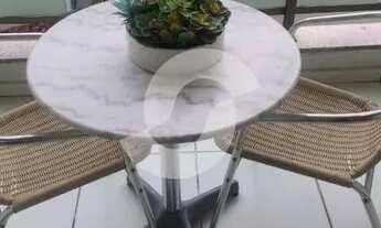 Imagem 3: Apartamento para venda em São Francisco com 2 quartos, suíte e vaga - Niterói - RJ