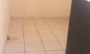 Imagem 4: Alugo casa com 3 peças e garagem em Santa Felicidade incluso luz e agua