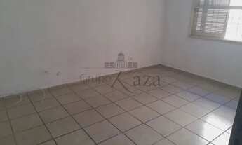 Imagem 4: Casa com Edícula - Jacareí - Parque Itamarati - 2 Dormitórios - 330m²