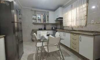 Imagem 6: Casa para venda tem 147 metros quadrados com 3 quartos em Vila Nely - Itaquaquecetuba - SP