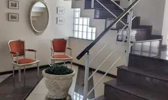 Imagem 3: Casa de condomínio sobrado para aluguel tem 380 metros quadrados com 5 quartos