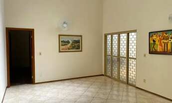 Imagem 3: Casa para aluguel com 245 metros quadrados com 3 quartos