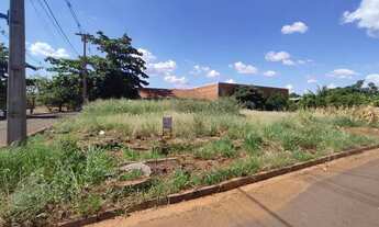 Imagem 2: Lote/Terreno para venda tem 422 metros quadrados em Centro - Japurá - PR