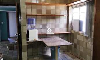 Imagem 4: Grande Espaço - Ótima Localização- 3Quartos -2º Andar - Sombra - Edifício Adriano Vital