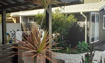 Imagem 7: Casa na praia do sonho com piscina