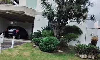 Imagem 7: Casa de condomínio sobrado para aluguel tem 380 metros quadrados com 5 quartos