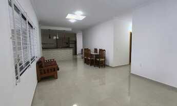 Imagem 6: Casa em Balneário Piçarras-SC, 3 quartos sendo 1 suíte, locação anual, bairro Itacolomy