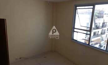 Imagem 7: No Jardim Botânico: apartamento de 2 quartos (sendo 1 suíte) com vista livre e vaga na esc