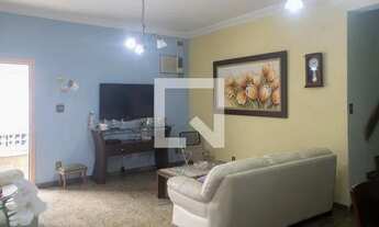 Imagem 3: Casa à Venda - Água Fria, 4 Quartos, 150 m2