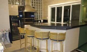 Imagem 4: Casa de condomínio para aluguel possui 390 metros quadrados com 5 quartos