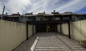 Imagem 2: Casa duplex projetada com piscina