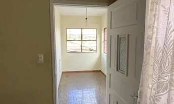 Imagem 4: Casa para Venda em Sorocaba, Vila Hortência, 2 dormitórios, 1 banheiro, 1 vaga