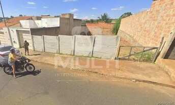 Imagem: Terreno - TAIAMAN