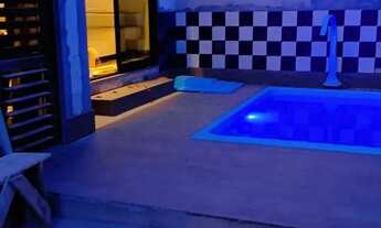 Imagem: Linda casa com piscina em intermares