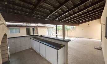 Imagem 3: Casa residencial com 3 quartos sendo 1 suíte disponível para venda no bairro Roosevelt em