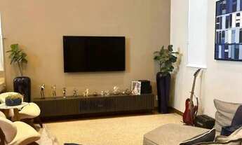 Imagem 4: Casa de Alto Padrão à Venda e para Locação no Condomínio Chácara Odete 4 Suítes, Piscina