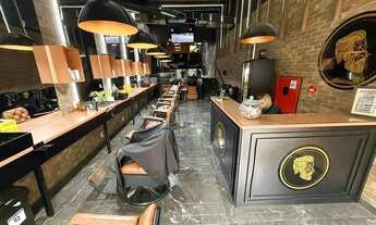 Imagem 4: Barbearia montada, em funcionamento, ZS de BH. Imóvel alugado