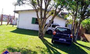 Imagem 4: C45 - Residência de esquina localizada no Balneário Mariluz