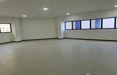 Imagem 10: Salão 110 ou 210m2 para locação na Av. Tancredo Neves- Caminho das Árvores