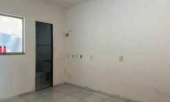 Imagem 7: Casa à venda com 2 quartos, suíte, closet e quintal, R$ 140.000