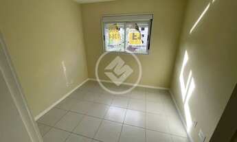 Imagem 5: Apartamento com 2 dormitórios (1 suíte), sacada com churrasqueira, 1 vaga Trindade