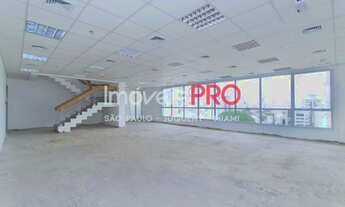 Imagem: Sala comercial de 335m², localizada em