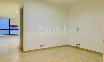 Imagem 2: GLORIA - Excelente Sala com 33 m² no Mirante do Rio