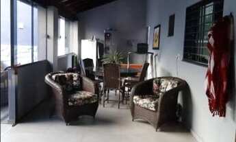 Imagem 7: Casa térrea com piscina