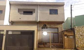 Imagem: Casa com 3 dormitórios e salão comercial