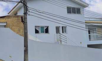 Imagem: CASA ASSOBRADADA DE ESQUINA COM 3 DORMITÓRIOS