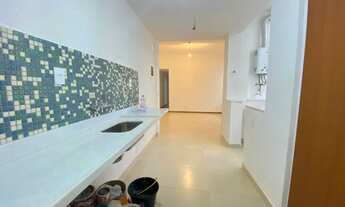 Imagem 3: Apartamento para venda possui 70 metros quadrados com 2 quartos em Leblon - Rio de Janeiro