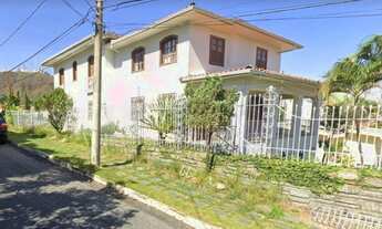 Imagem 2: Linda casa no Belvedere, 717 m², 4 quartos, 4 andares
