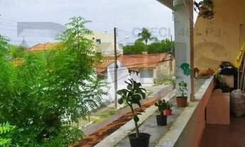 Imagem: Casa à Venda com 6 Quartos, 6 Suítes