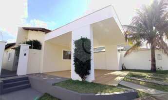 Imagem: Casa térrea no Condomínio Parque Fehr