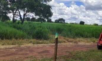 Imagem 4: Fazenda/Sítio/Chácara para venda possui poço artesiano com bomba , com casa de 2 quartos