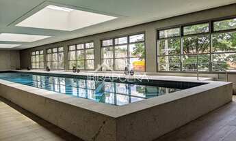 Imagem 3: Apartamento de 137m² com 3 suítes, lavabo, hall do elevador social privativo, 3 vagas de g