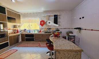 Imagem 2: Casa Mobiliada para Venda em São Paulo, Vila Ema, 3 dormitórios, 1 suíte, 3 banheiros, 2 v