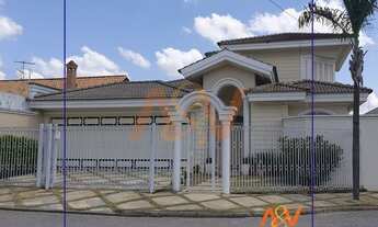 Imagem: Casa estilo Neoclássico 3 suítes com Piscina