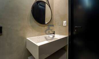 Imagem 7: Sobrado em condominio na Zona Sul com móveis planejados e elevador instalado