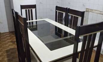 Imagem 3: Mesa geladeira e janela