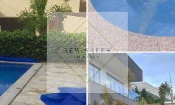 Imagem 2: Sobrado em condomínio de alto padrão de 350m² com 5 suítes !