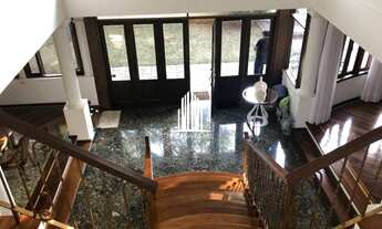 Imagem 5: CASA 820 m2 / 04 Suítes / Piscina / 6 Vagas de Carro / Lareira / Churrasqueira