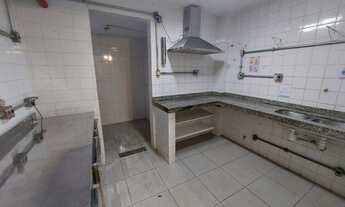 Imagem 4: Aluguel Casa Comercial com 3 andares possuindo 6 salas além de uma ótima cozinha