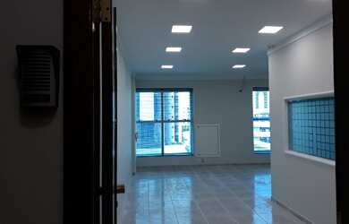 Imagem 3: Sala Comercial Ed. Centro Empresarial Paiaguás -Av do CPA